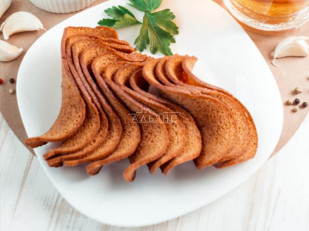 Сурские гренки Холодец с горчицей (100 гр): Ресторанные гренки с сметаной и зеленью